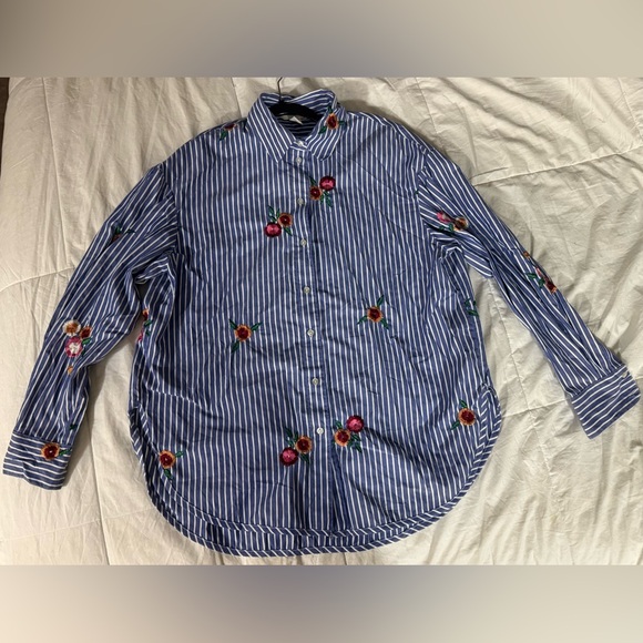 H&M Tops - H&M RARE flower cottagecore farmer pinstripe floral oversized button up shirt 💐